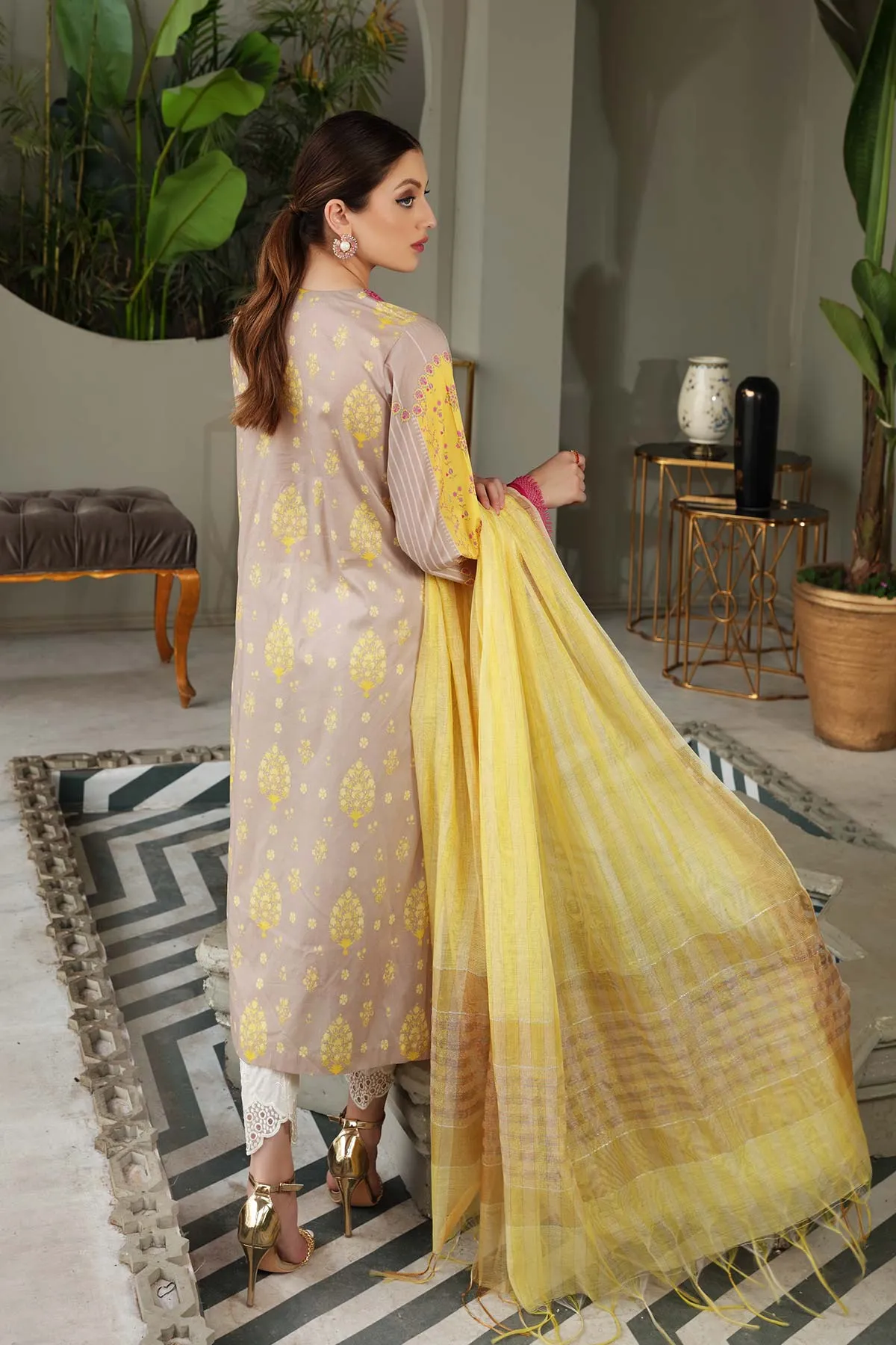 2 Pc Unstitched Lawn With Loom Weave Dupatta - CB-01