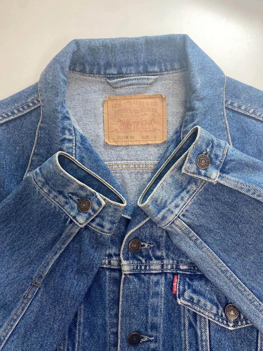 90s vintage Levis denim jacket in blue, made in Italy – Large