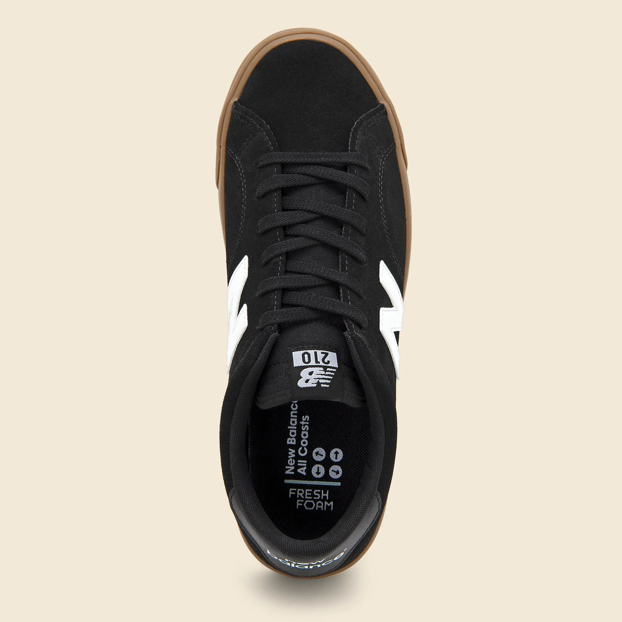 AM210 Sneaker - Black/Gum