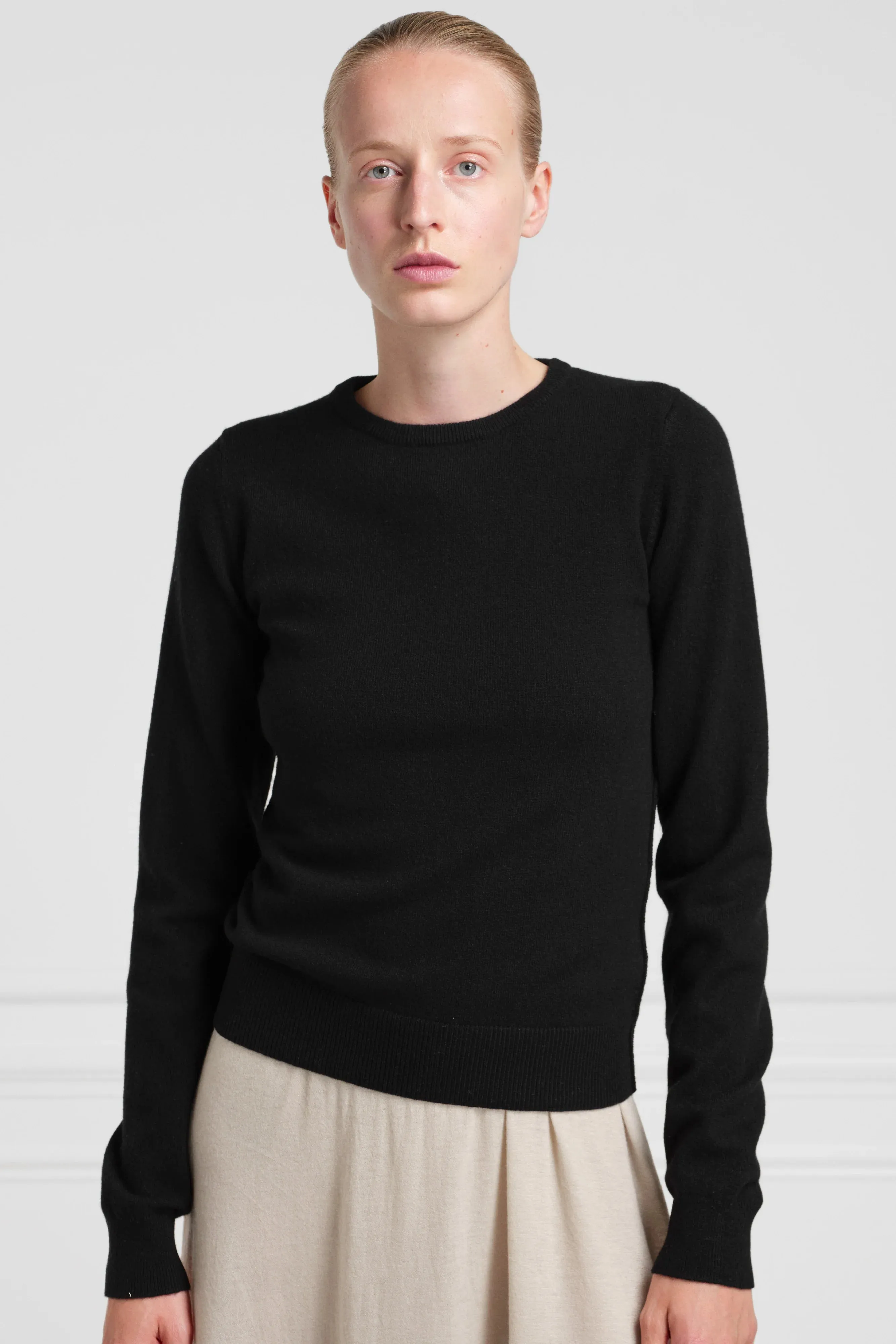 Crew neck sweater n°41 body, black