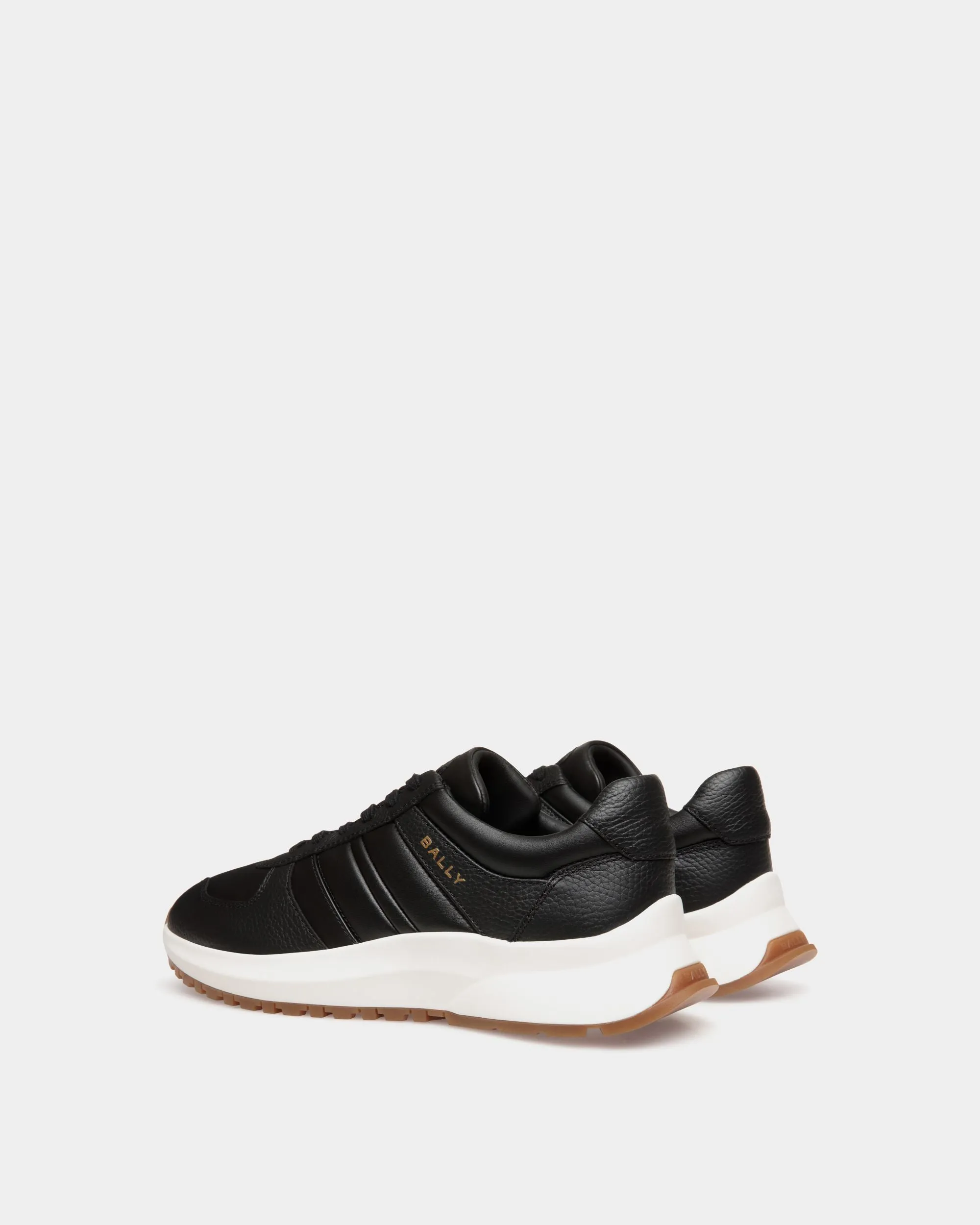 Outline Sneaker In Black Leather 