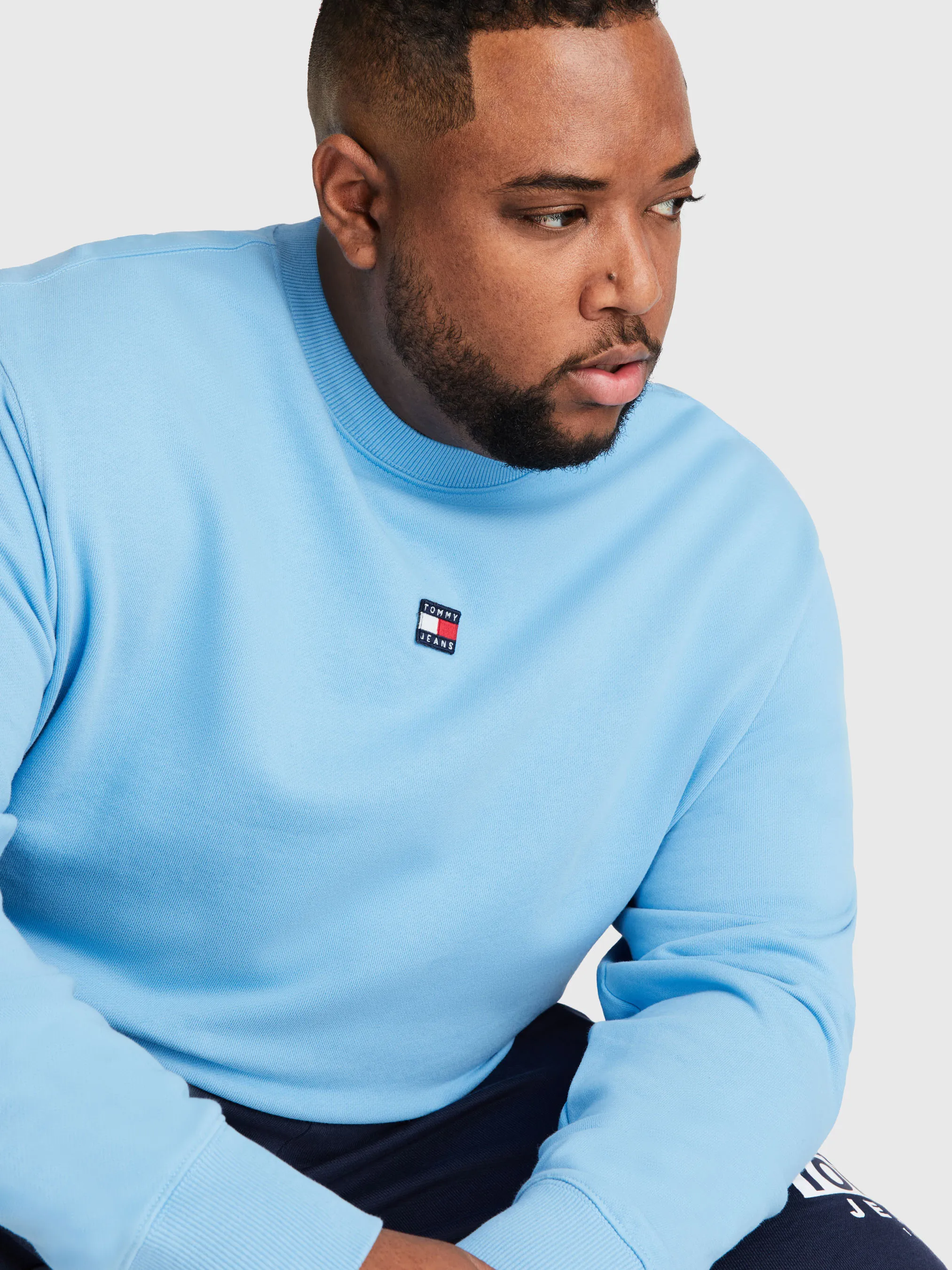 Plus Relaxed Fit Badge Sweatshirt | Sweatshirts & Hoodies | Tommy Jeans