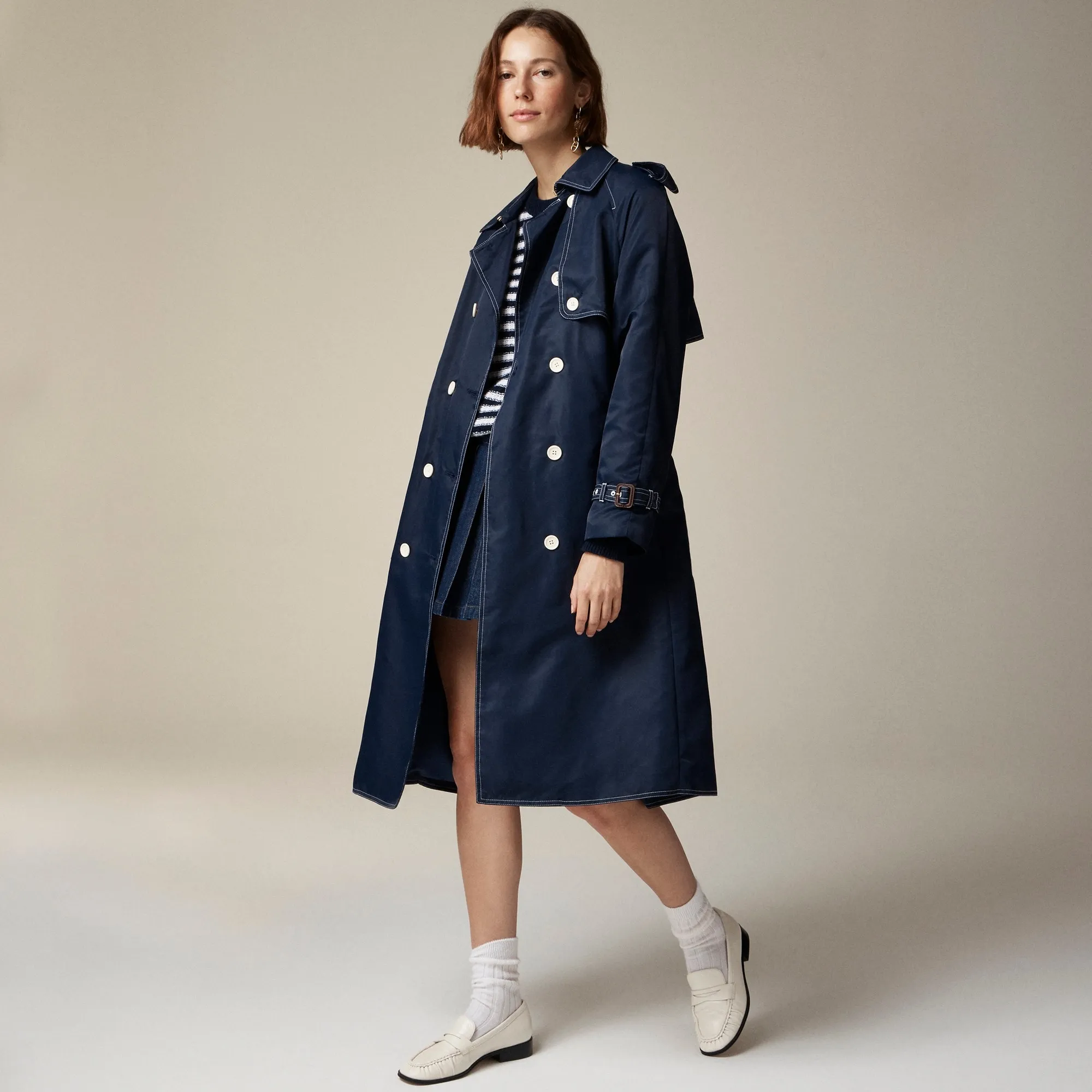 Relaxed trench coat in lightweight shiny nylon